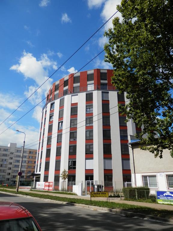 Ubytovaci Zarizeni Koleje Pedagog Чешка Будьовица Екстериор снимка
